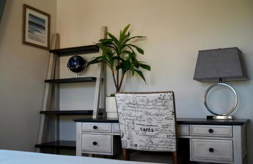 Modern comfort, prime location, 360 views, 4 BR entire house - Foto 31