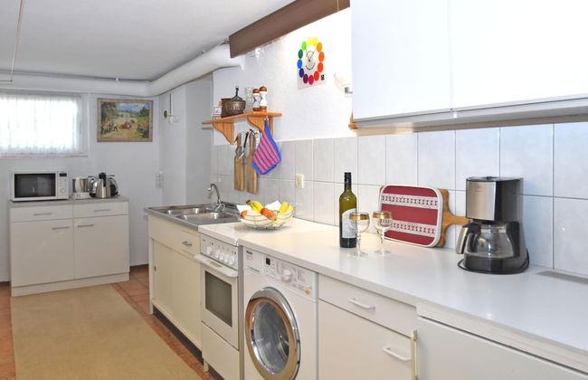 Flat in Bellenberg With Sunbathing Lawn - Foto 7