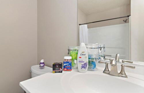 Townhouse in Lenexa by YDSH GuestMind - Foto 21