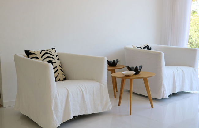 Luxurious Coastal Villa with Pool - Foto 46