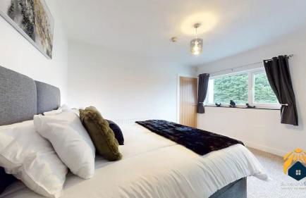 4 Bed Apartment- With Cosy Pub - Food/Drink 10%off - Photo 11