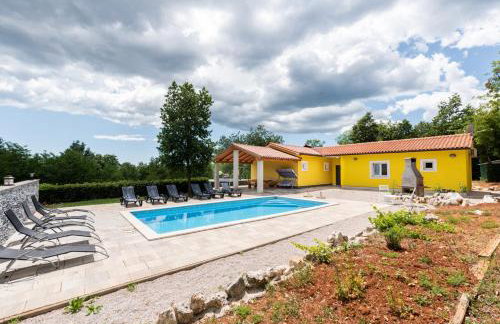 Beautiful villa Eden with pool and jacuzzi immersed in the vegetation - Foto 24