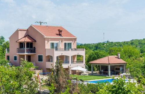 Villa Majkovica - 4 Bedroom Villa with Private Pool & En-Suite Bathrooms & Parking - Photo 95