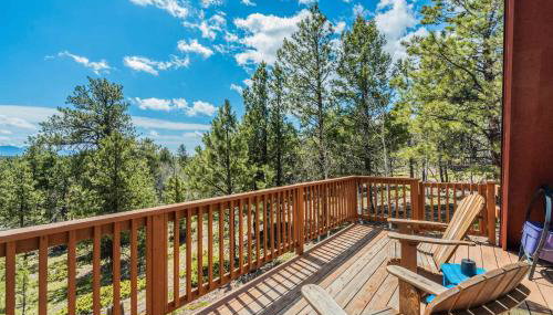 Slope Summit Rustic A-Frame Cabin w Scenic Views - Foto 4
