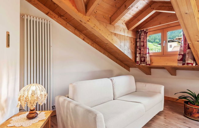 Belvilla by OYO Charming Apartment in Brez With TV - Foto 18