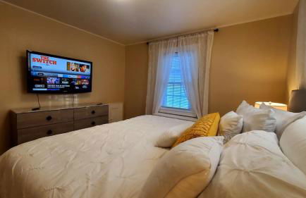 The B&W Haven 5BR Home with yard theater - Foto 61