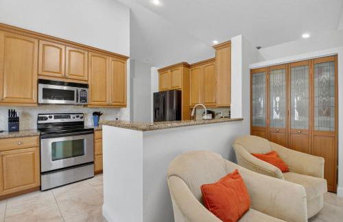 Family-Friendly Boca Gem! 4BR 3BA with Pool & Sauna - Foto 16