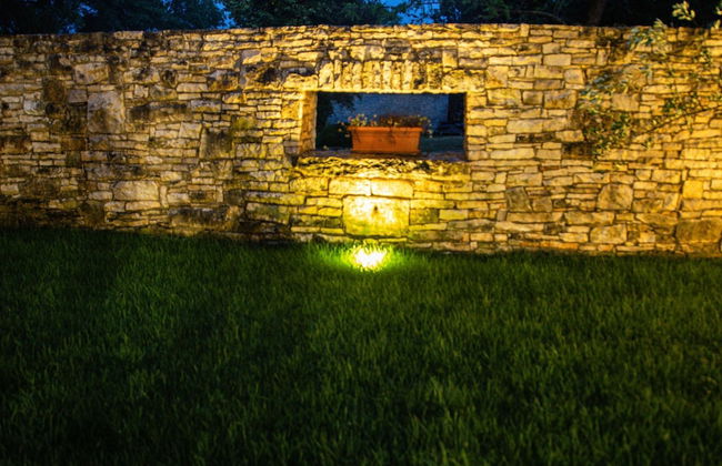 The Poolside Stone House in Bale - Foto 30