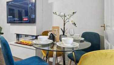 Entire home Sleeps 5 guest 5 mins fromMCR City - Foto 5