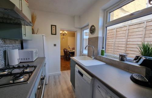Cute Cottage in Egham Heathrow- 7 Guests 3 bedrooms - Foto 23