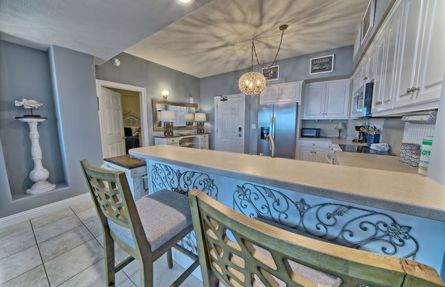 Cozy Oceanfront Condo with Beachside Pool - Unit 1602 by RedAwning - Foto 17