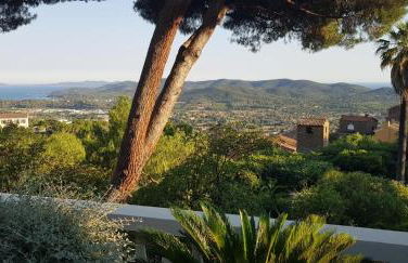 L'Odyssée provençale, un duplex de charme de 2 chambres au pied du village médiéval de Bormes-les-Mimosas, offrant des prestations haut de gamme et une superbe vue sur le Massif des Maures - Foto 48