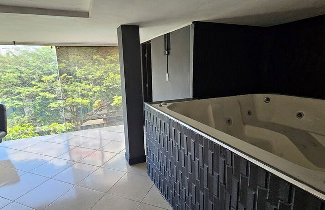 63 PROMO $ 11 Bedrooms with bathrooms Aprtmnt + 2 Jacuzzis and a rooftop pool. @Poblado - Photo $