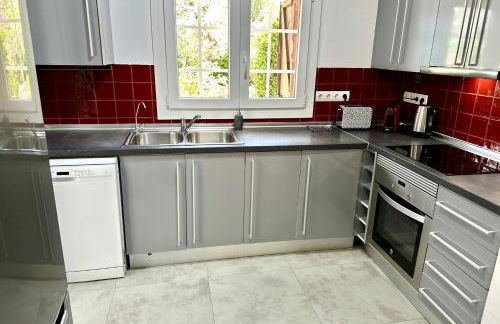 Stylish Ibiza Villa Near Beaches Private Pool & Lush Garden - Foto 24