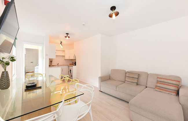 Bond Street Apartments - Photo 18