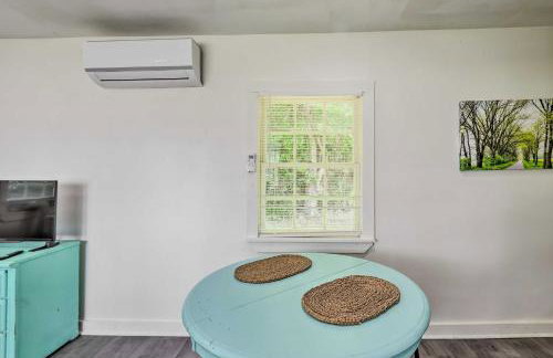 Quaint Leeds Studio with Yard about 18 Mi to Birmingham! - Foto 9