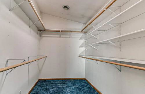 Parkside Getaway- Spacious Six Bedroom Home for Families & Friends - Foto 17