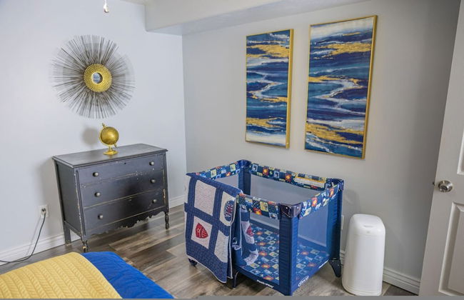 Farmington Gem 6BR Private Fenced Yard Sleeps 15 - Foto 23