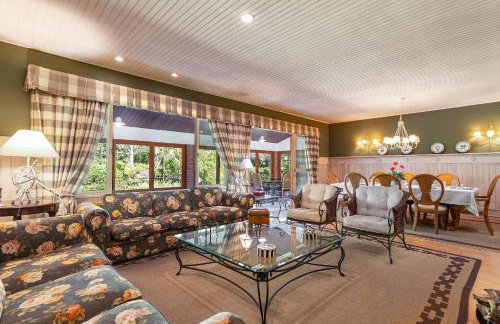 Casa na Granja Comary com piscina, churrasqueira e jacuzzi privativa - Foto 9