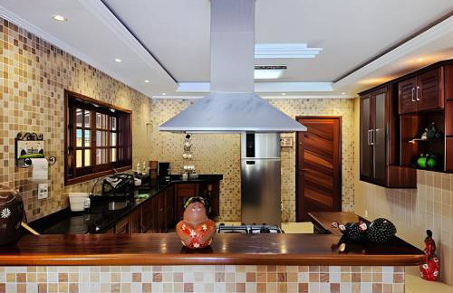 Lazer e Tranquilidade Próximo à Praia - Foto 79