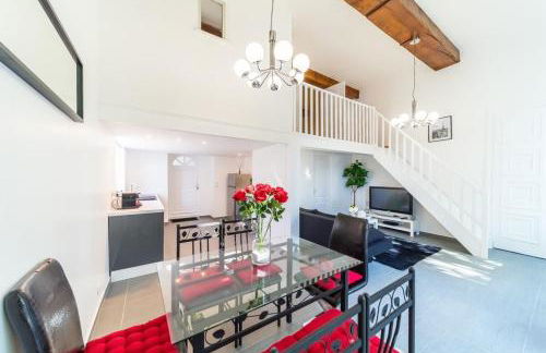 The charming Fleury 2 bedrooms Oullins - Foto 3