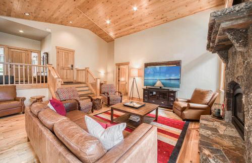 Truckee Timbers at Gray's Crossing by Tahoe Getaways - 4BR w Hot Tub, Ping Pong & EV - Foto 5