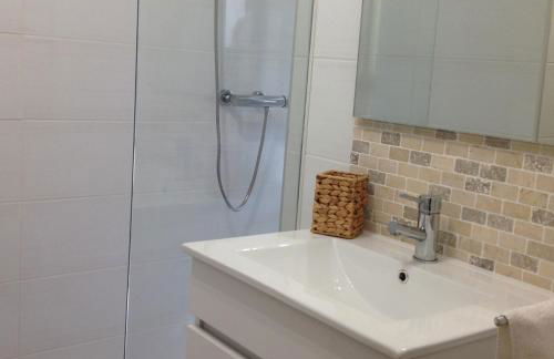 Tranquil setting - Photo 6