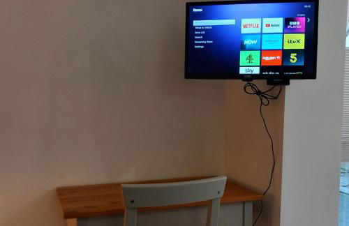 Thistles -Private Entrance Studio - Photo 6