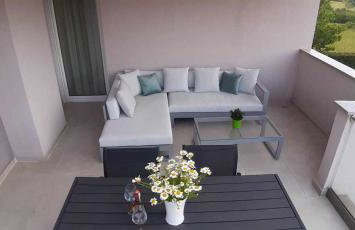 Valdebek Apartments with pool - Photo 13