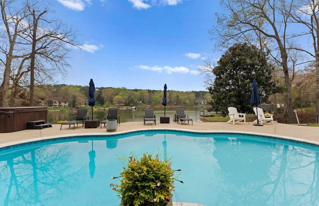 Sleeps 22, Lakefront w/ Private Dock & Pool, 2 Houses Lake Living by Avantstay - Foto 2