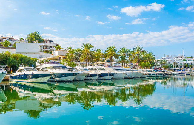 Bella Maria Apartments & Pool Club - Photo 25