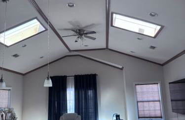 Luxury 3 BedRoom Apartment with Private Entrance plus Free Parking - Foto 32