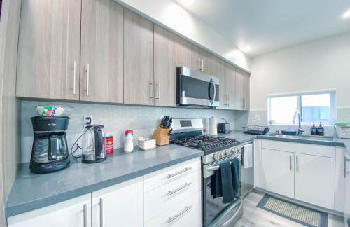 Stylish 3 BR/3BR family house - Photo 11