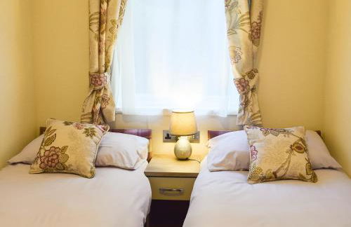 Riverside Lodge - Photo 18