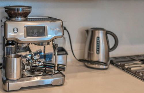 Large 5 bd home close to Beaches - Photo 25