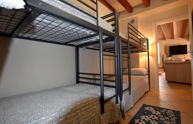 Flat in Villa, With Garden, Barbecue - Photo 9