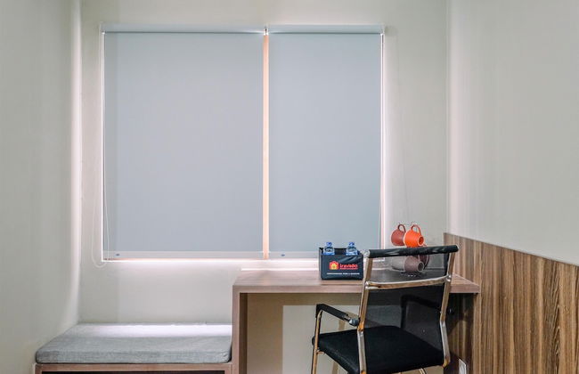 Comfortable Pool View Studio Room at LRT City Jatibening Apartment - Foto 10