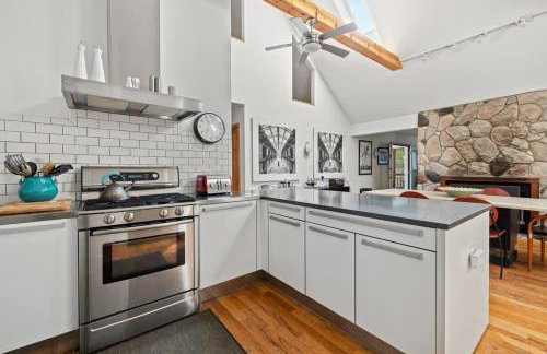 Casa Azur by Juniper Holiday + Home - Photo 16