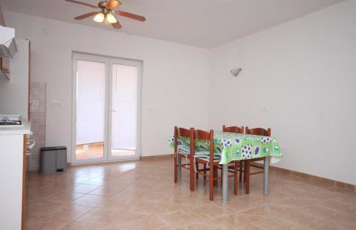Family friendly seaside apartments Kustici, Pag - 6376 - Foto 13