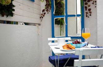 SingularStays Valencia Center - Photo 17