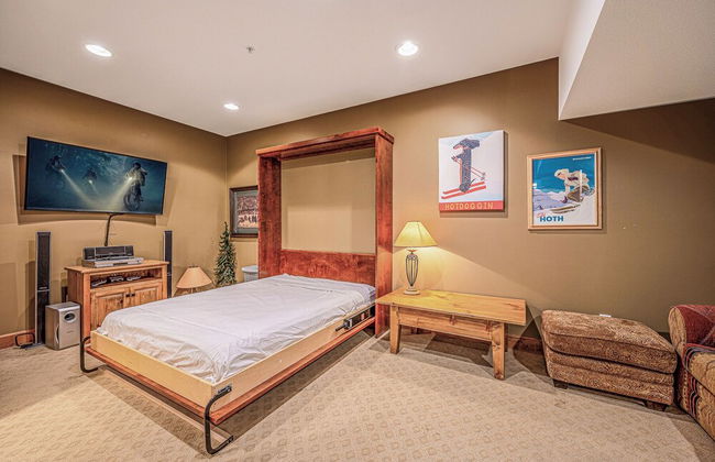 Treetop Getaway Ski In and Out Sleeps 10 - Foto 3