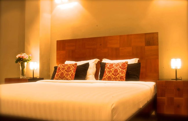 Colosseum Square Luxury Apartments - Photo 3