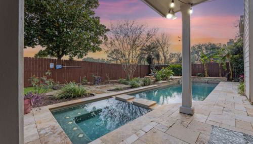 Gorgeous 6BR 3 5 Bth Home with Pool and Game Room - Photo 2