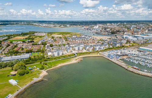 Island's Edge- Moments from Hamworthy Beach and Park - Photo 31