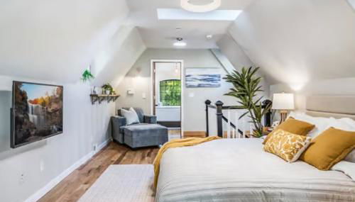 Hillside Cottaga- Private pond, hot tub, game room, by ONP - Foto 2