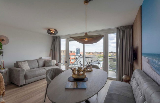 Stylish Couples' Retreat - Photo 1