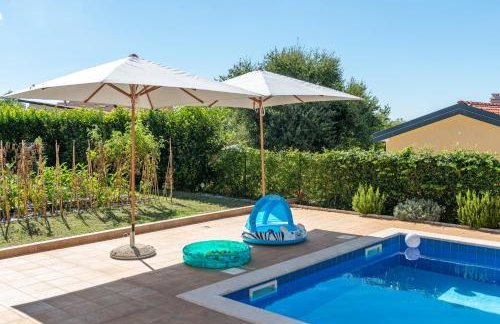 Villa Buroli with Pool, Sauna and Jacuzzi - Foto 13