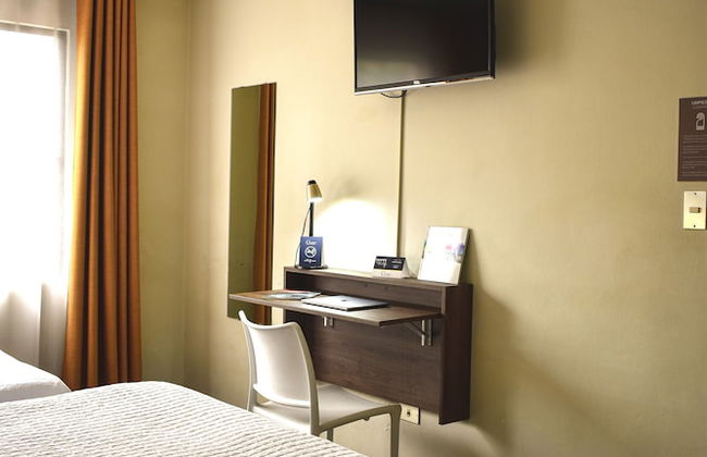 Cardedeu Suites - Photo 7