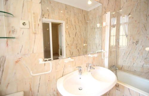 Apartamento centro Málaga y Playa de la Malagueta - Photo 15