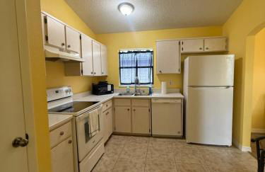 Sunny Orlando Oasis - Cozy 2 Bedroom house near Disney - Foto 5